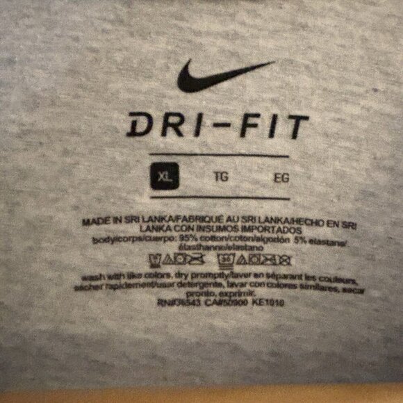 NIKE Dri-Fit Gray Tee Mens Size XL Short Sleeve Althleticwear Workout T-shirt - Picture 2 of 3